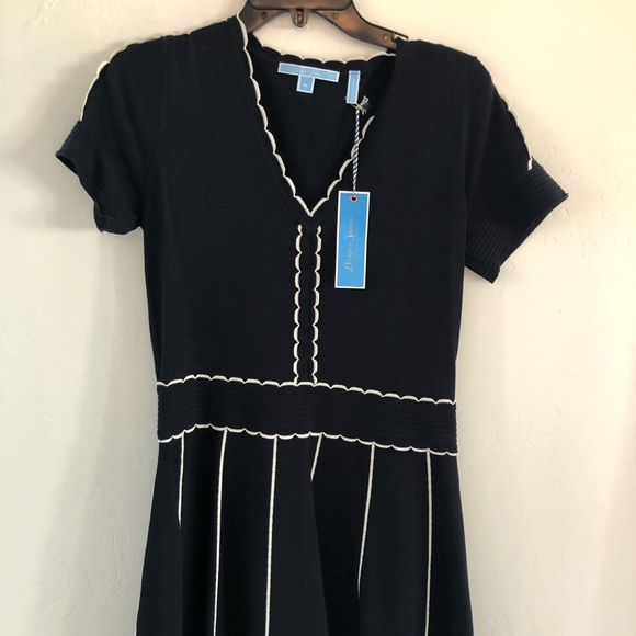 Draper James Dresses & Skirts - Draper James scallop sweater dress